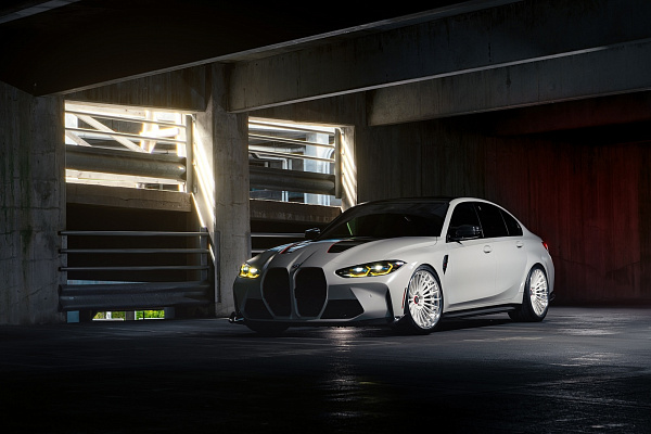 Фото дисков Strasse Wheels SV20 Deep Concave FS Белый глянец на BMW 3/M3 (G2x/G80)