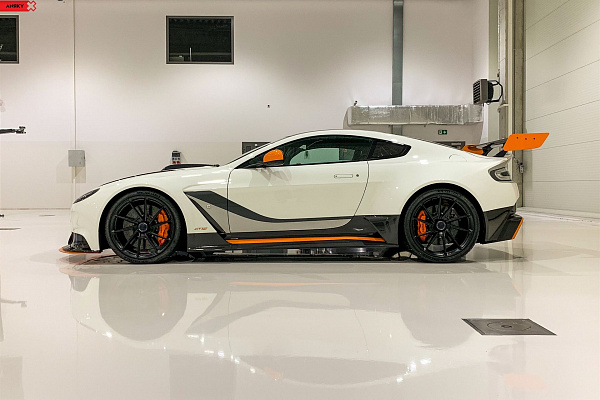 Фото дисков Anrky AN13 Черный матовый на Aston Martin Vantage 3