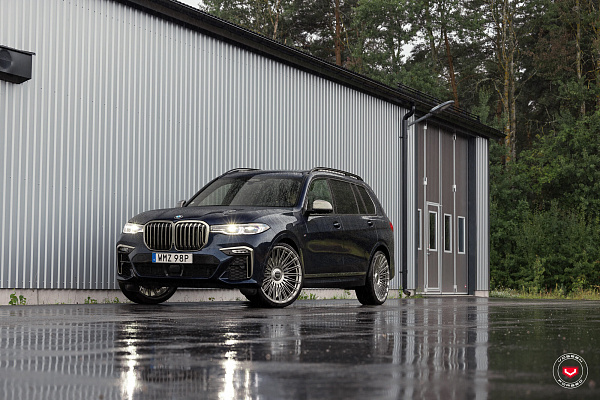 Фото дисков Vossen S17-14 Глянцевый лак на BMW X7 (G07)