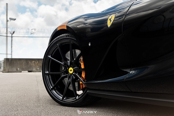 Фото дисков Anrky AN12 Черный сатин на Ferrari 812