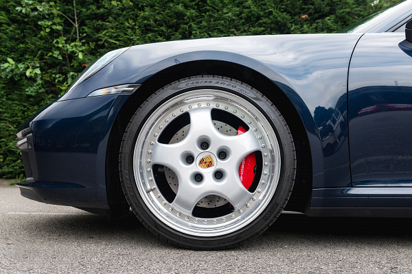 Фото дисков Kahn Cup 1 Remastered 3-Piece  на Porsche 911 VIII