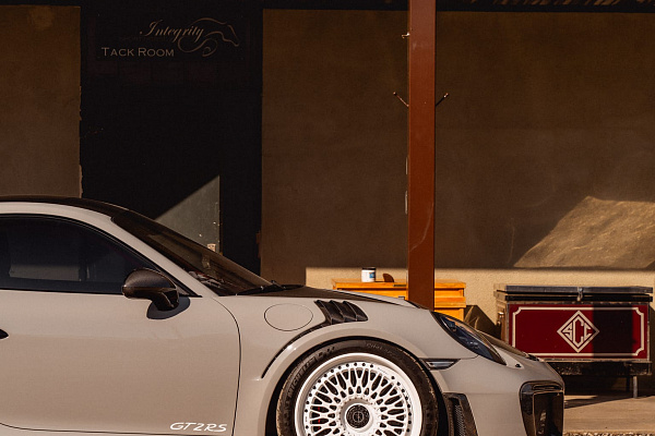 Фото дисков Brixton Forged TR20 Белый глянец на Porsche 911 VII