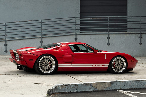 Фото дисков Anrky RS1 Глянцевая шампань на Ford GT I