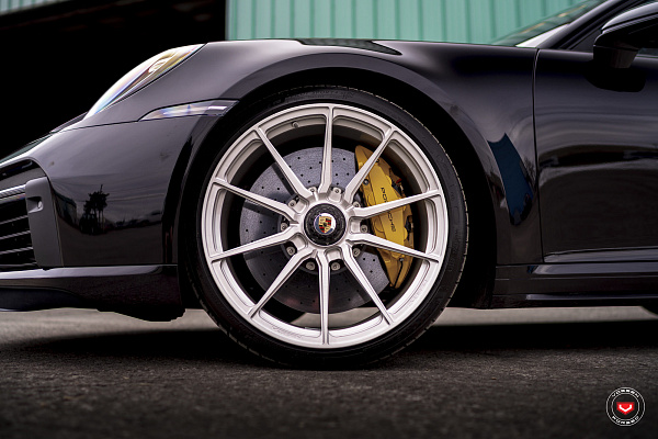 Фото дисков Vossen M-X2 Глянцевый лак на Porsche 911 VIII
