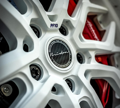 Фото дисков Brixton Forged PF10 на Lamborghini Urus