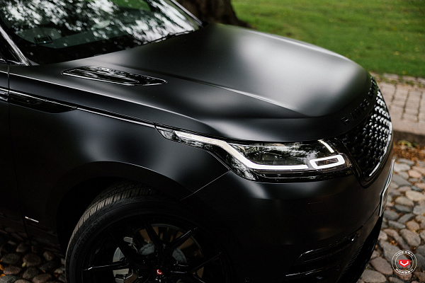 Фото дисков Vossen S21-01 Черный глянец на Land Rover Range Rover Velar