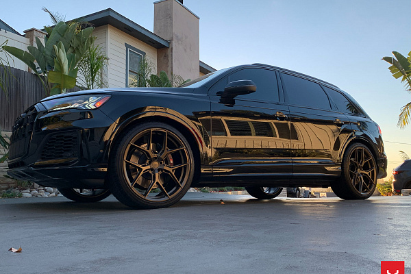 Фото дисков Vossen HF-5 Сатиновая бронза на Audi Q7 (4M)