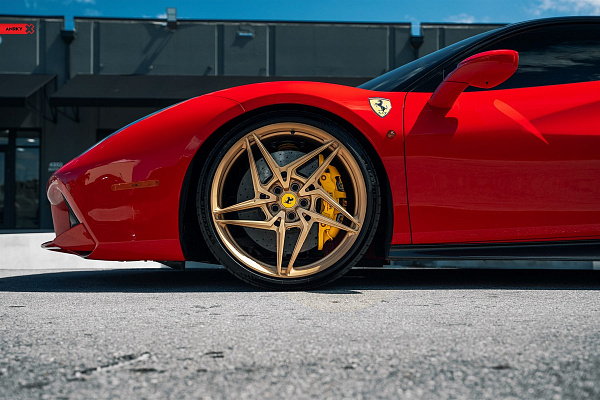 Фото дисков Anrky S1-X3 Сатиновое золото на Ferrari 488
