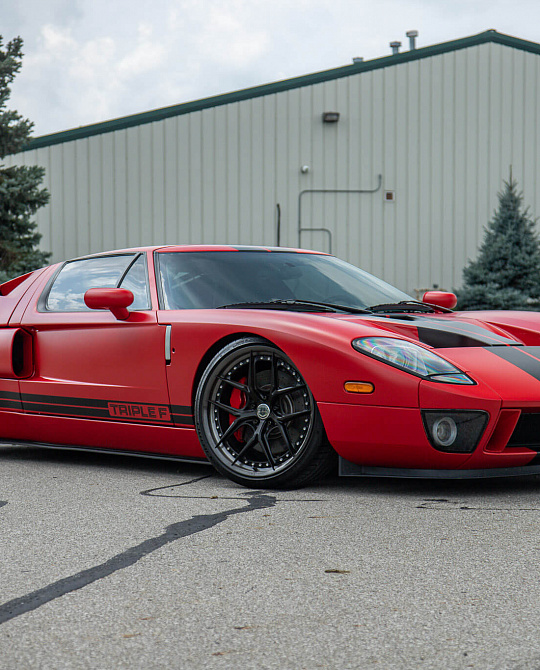 Фото дисков S101SC Глянцевый темный лак на Ford GT I