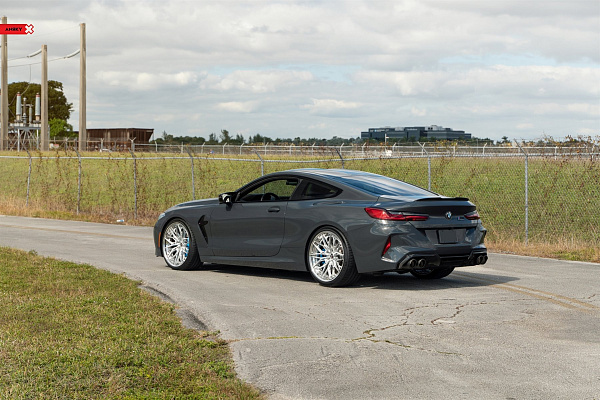 Фото дисков Anrky S3-X1 Глянцевый лак на BMW 8/M8