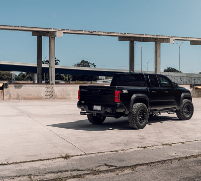 Фото дисков Vossen HFX-1 (6-Lug) на  Toyota Tacoma IV