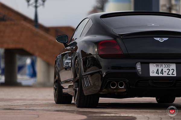 Фото дисков Vossen CG-205 Черный глянец на Bentley Continental GT II