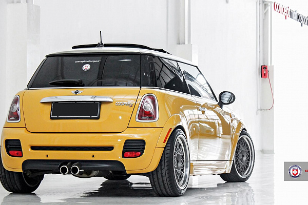 Фото дисков HRE 501 Сатиновый графит на MINI Cooper III