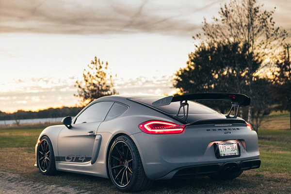 Фото дисков Brixton Forged R11-R Черный сатин на Porsche Cayman II