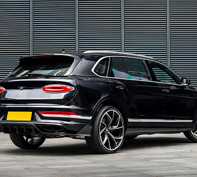 Фото дисков Kahn Type 54 на Bentley Bentayga