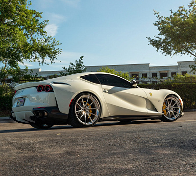 Фото дисков Anrky AN12 на Ferrari 812