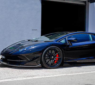 Фото дисков Strasse Wheels SV10 Deep Concave FS на Lamborghini Aventador