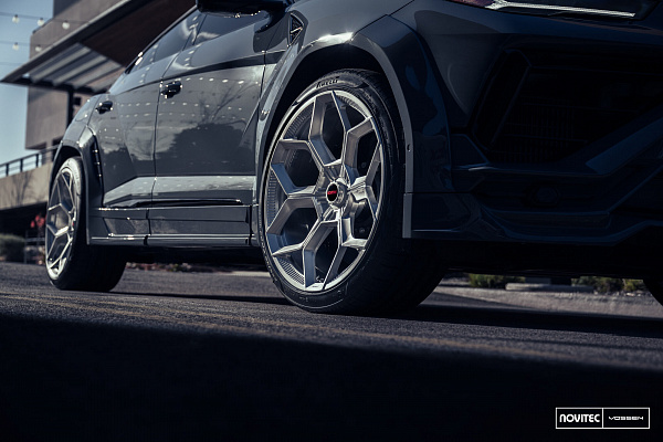 Фото дисков NOVITEC NL5 Глянцевый лак на Lamborghini Urus