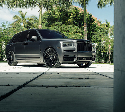 Фото дисков Vossen S17-15T на Rolls-Royce Cullinan