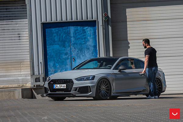 Фото дисков Vossen VFS-2 Глянцевый темный лак на Audi A/S/RS 5 (F5)