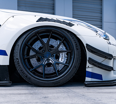 Фото дисков Strasse Wheels SM5R Deep Concave FS на Nissan GT-R