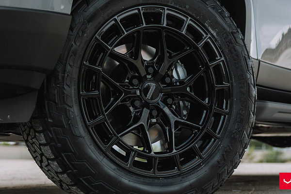 Фото дисков Vossen HFX-1 (6-Lug) Черный глянец на Lexus GX III