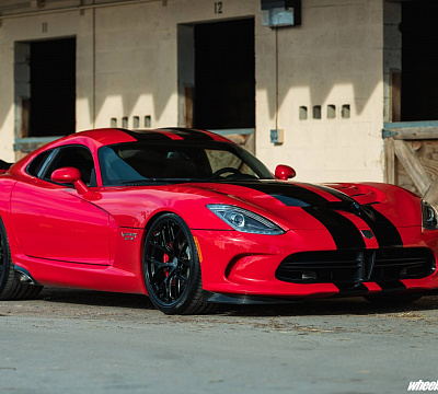 Фото дисков HRE R161 Lightweight на Dodge Viper