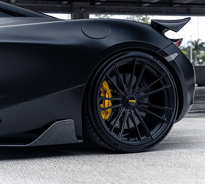 Фото дисков NOVITEC MC3 на McLaren 720S
