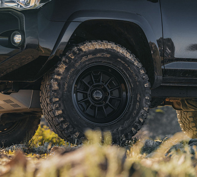 Фото дисков Black Rhino MONDO на Toyota 4Runner V