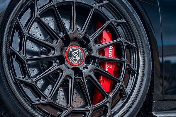 Фото дисков Strasse Wheels SV15FF Deep Concave FS Другой цвет на Audi R8 (4S)