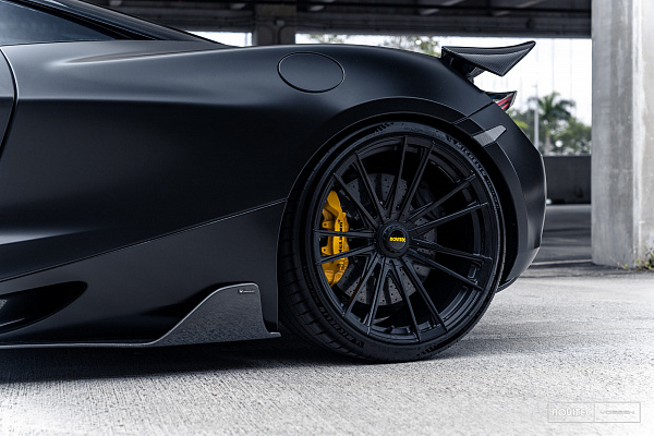 Фото дисков NOVITEC MC3 Черный сатин на McLaren 720S