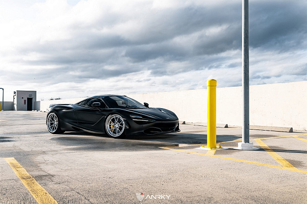 Фото дисков Anrky AN32 Полированный лак на McLaren 720S