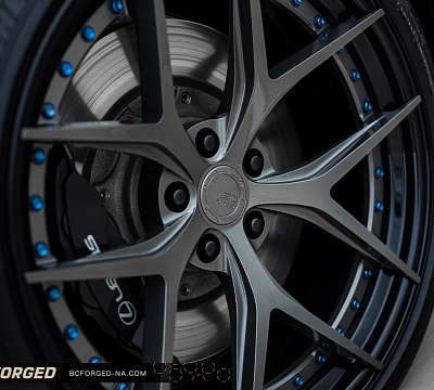 Фото дисков BC Forged HCS21 на Lexus LC 500