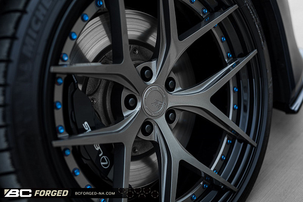Фото дисков BC Forged HCS21 Глянцевый графит на Lexus LC 500