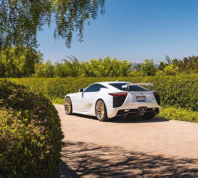 Фото дисков Anrky AN30 на Lexus LFA