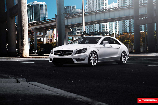 Фото дисков Vossen CVT Серебро на Mercedes-Benz CLS (C218)