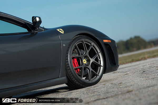 Фото дисков BC Forged KL11 Глянцевый графит на Ferrari F430
