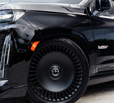 Фото дисков Brixton Forged LX16 на Cadillac Escalade V