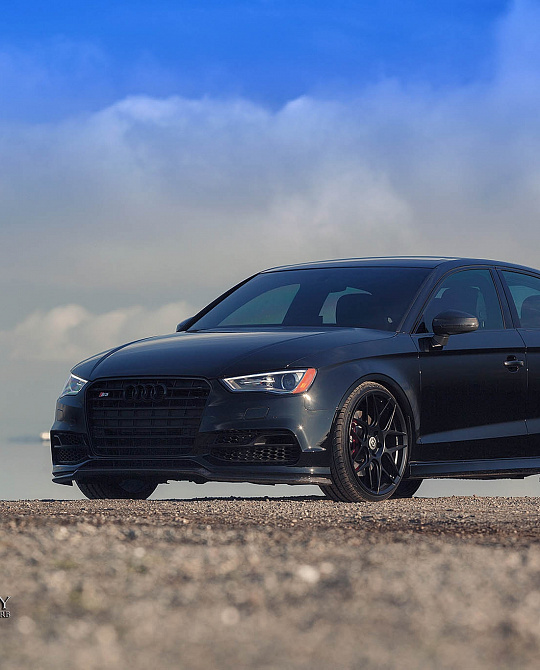Фото дисков FF01 Черный сатин на Audi A/S/RS 3 (8V)