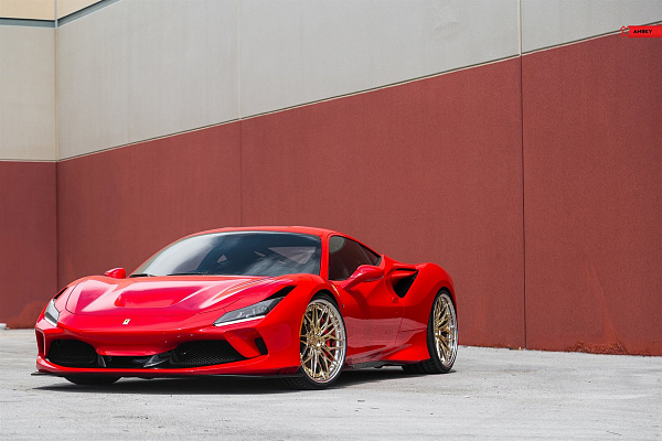 Фото дисков Anrky S3-X1 Глянцевое золото на Ferrari F8
