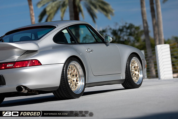 Фото дисков BC Forged MHE28 Глянцевая шампань на Porsche 911 IV