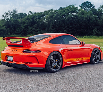Фото дисков Strasse Wheels SV2 Deep Concave Monoblock на Porsche 911 VII