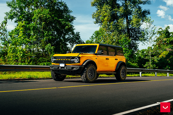 Фото дисков Vossen HFX-1 (6-Lug) Черный глянец на Ford Bronco
