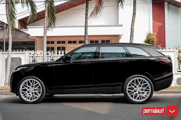 Фото дисков Vossen UV-1 Глянцевый лак на Land Rover Range Rover Velar