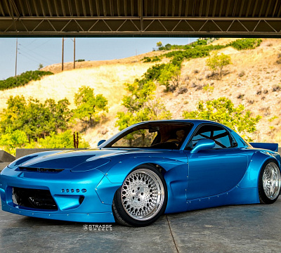 Фото дисков Strasse Wheels SC20 Retro на Mazda RX-7 III
