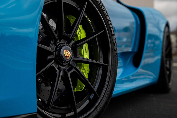 Фото дисков Anrky AN38 Черный сатин на Porsche 918 Spyder