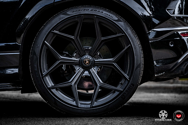 Фото дисков NOVITEC NL4 Черный сатин на Lamborghini Urus