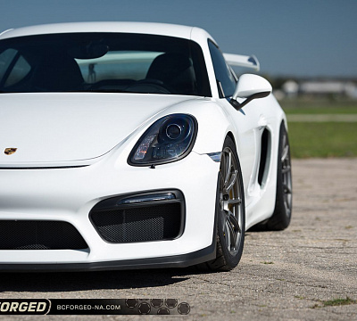 Фото дисков BC Forged RZ10 на Porsche Cayman II