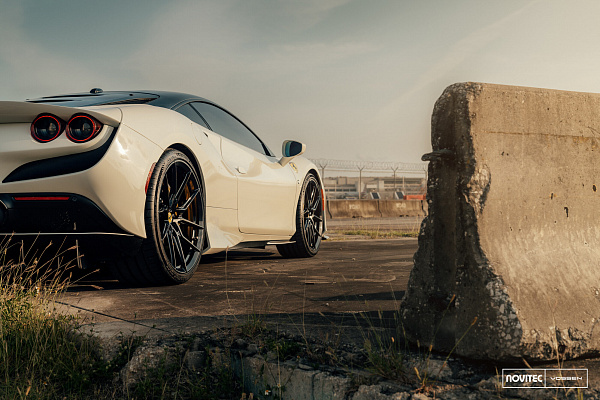 Фото дисков NOVITEC NF8 Черный глянец на Ferrari F8