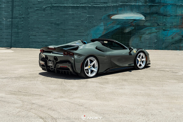 Фото дисков Anrky RS5.3 Полированный лак на Ferrari SF90